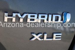 2022 Toyota Prius XLE full