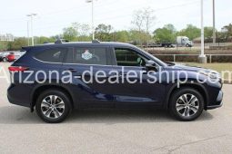 2022 Toyota Highlander XLE full