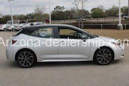 2022 Toyota Corolla Hatchback XSE full