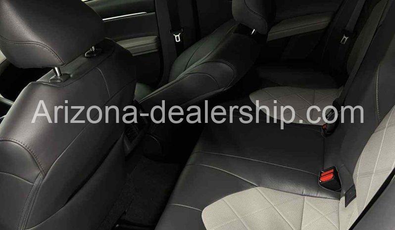 2019 Toyota Camry XLE full