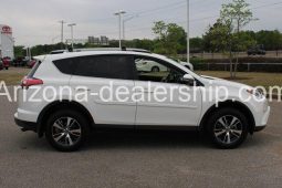 2017 Toyota RAV4 XLE full