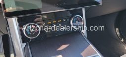 2023 Land Rover Range Rover SE full