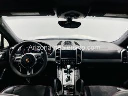 2013 Porsche Cayenne GTS full