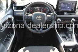 2021 Toyota RAV4 XLE full