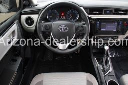 2019 Toyota Corolla LE full