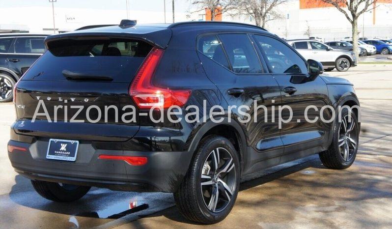 2022 Volvo XC40 R-Design full