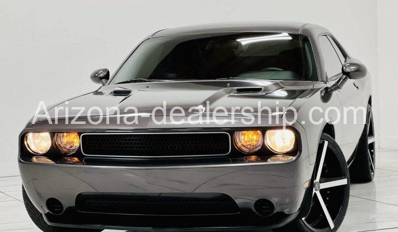 2014 Dodge Challenger SXT full