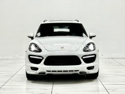 2013 Porsche Cayenne GTS full