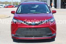 2021 Toyota Sienna XLE full