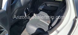 2023 Land Rover Range Rover SE full