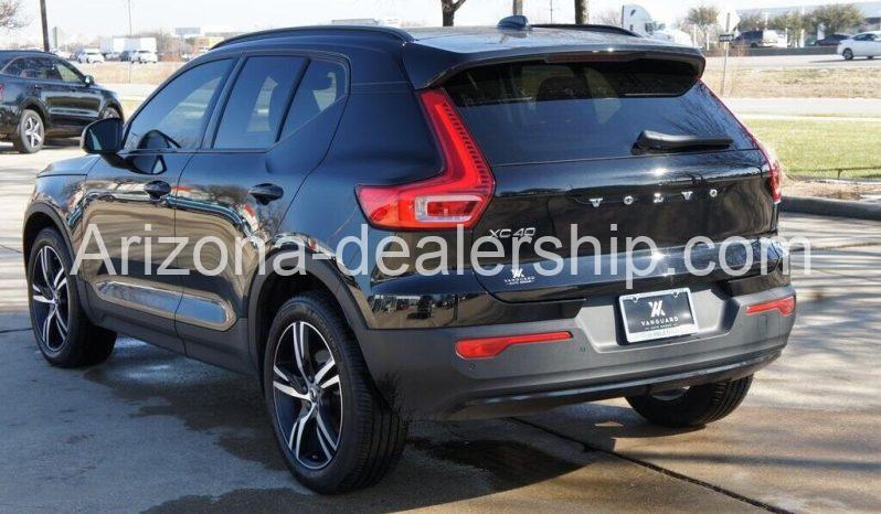 2022 Volvo XC40 R-Design full