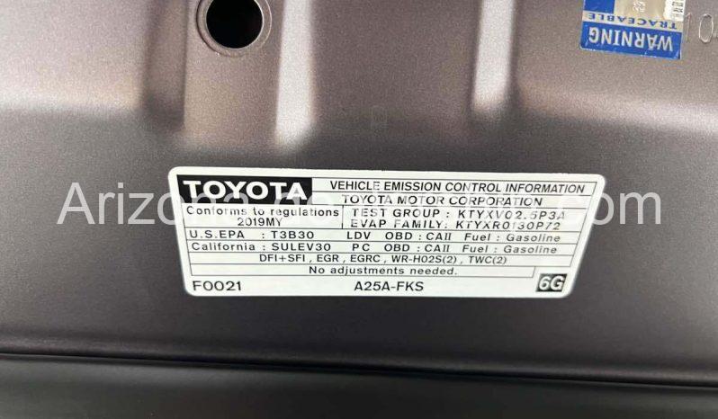 2019 Toyota Camry XLE full