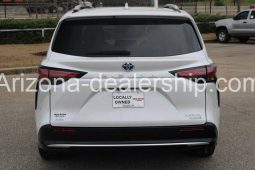 2022 Toyota Sienna Platinum full