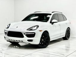 2013 Porsche Cayenne GTS full