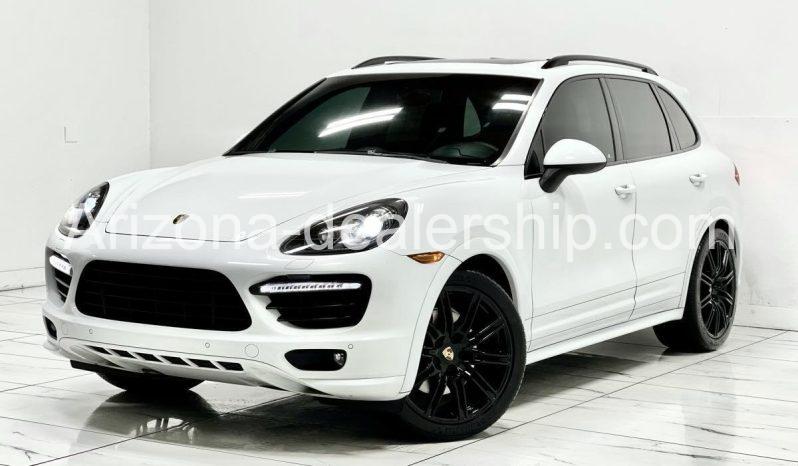 2013 Porsche Cayenne GTS full