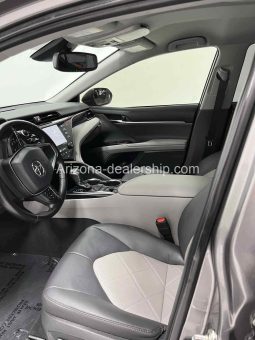 2019 Toyota Camry XLE full